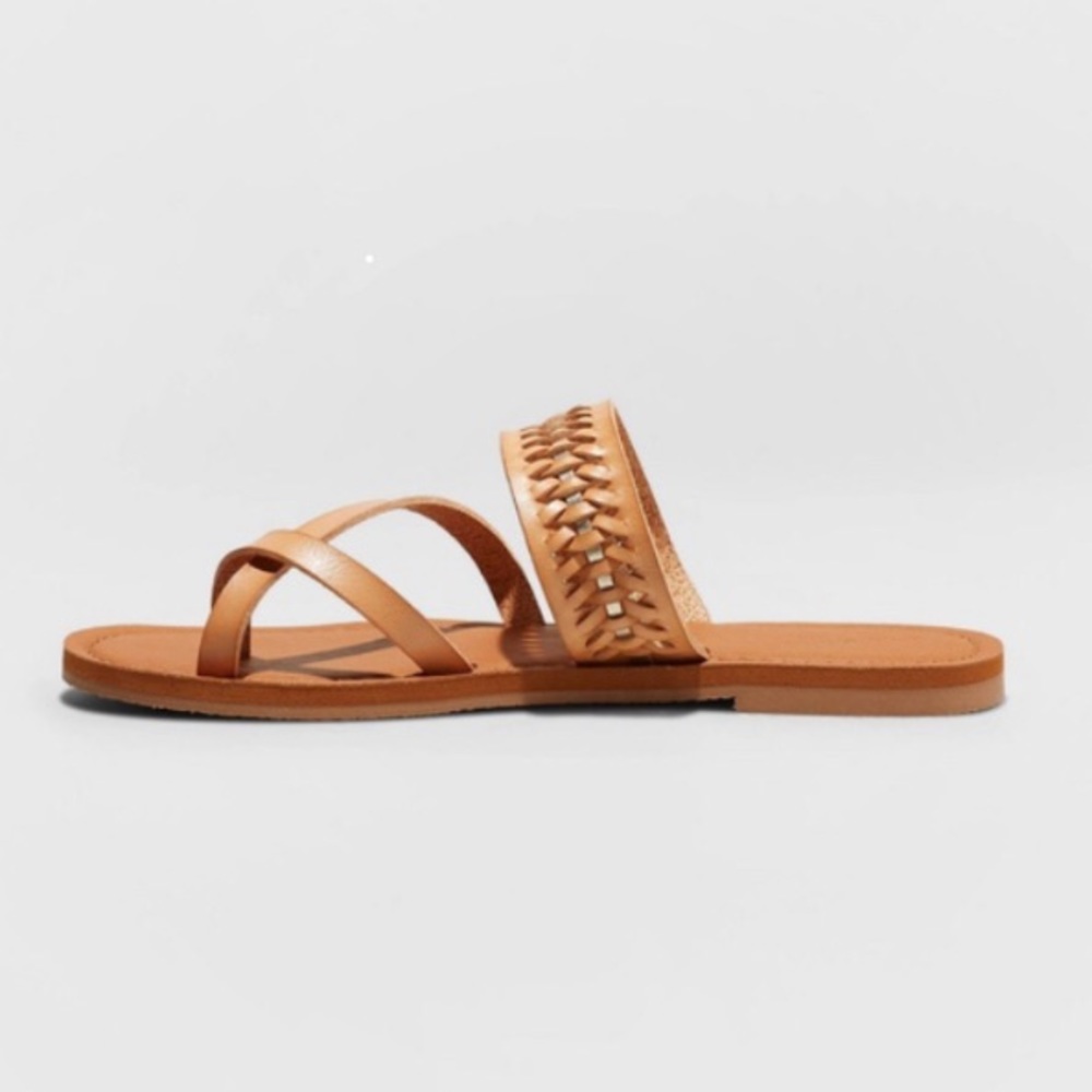 Tan Universal Thread Woven Toe Ring Sandals, NWT - Picture 2 of 3